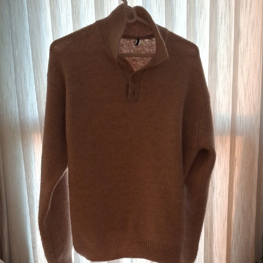 American Vintage Knit Tan Sweater